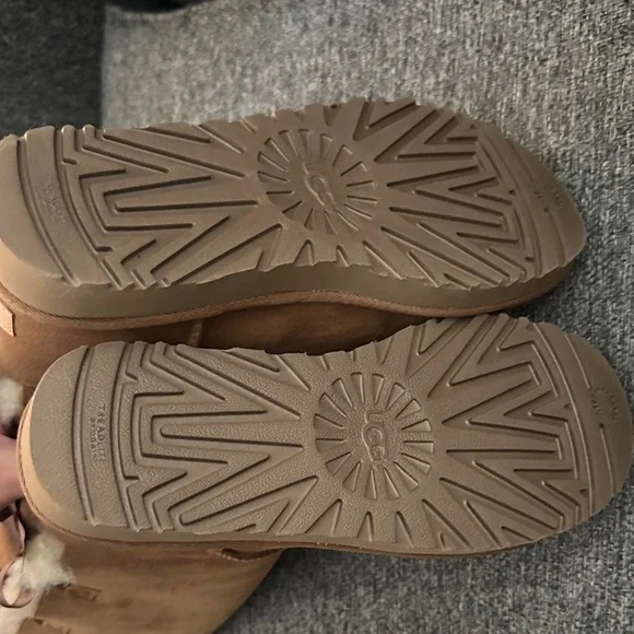 NWOT UGG Women's Bailey Bow Tall II Boots - Picture 5 of 5